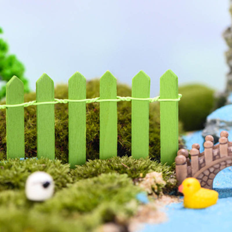 Mini Wooden Fence, Green 5x90 cm